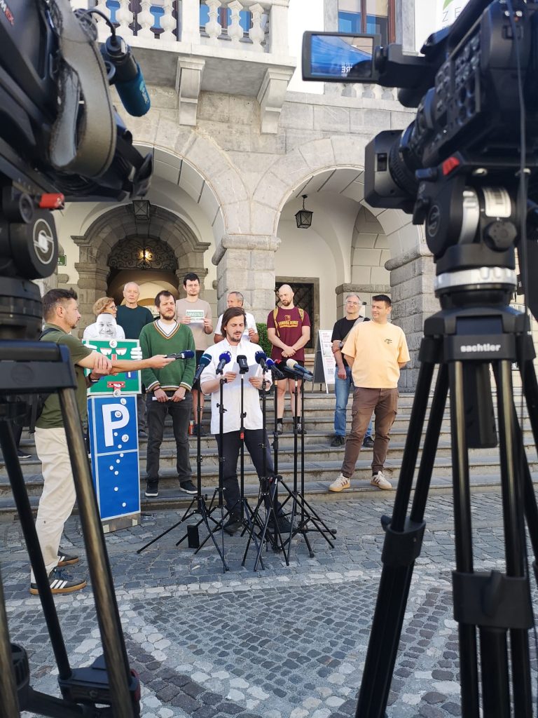ZDRUŽENI LJUBLJANČANI ZBRALI PODPISE, A NI ŠE KONEC: PRIDRUŽITE SE CILJU 